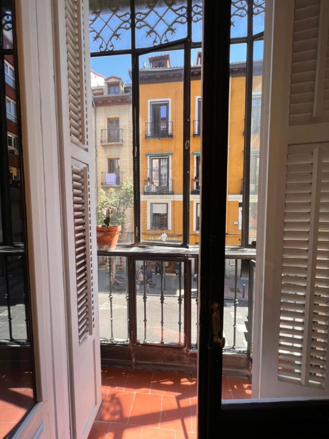Urban Rooms Fuencarral Madrid Bagian luar foto