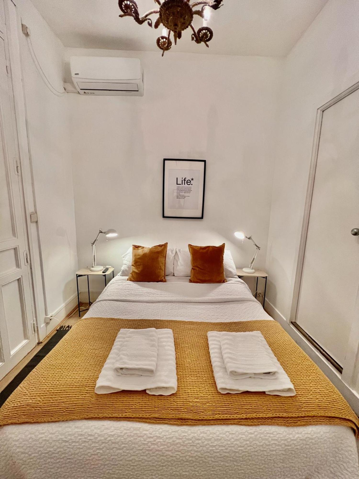 Urban Rooms Fuencarral Madrid Bagian luar foto