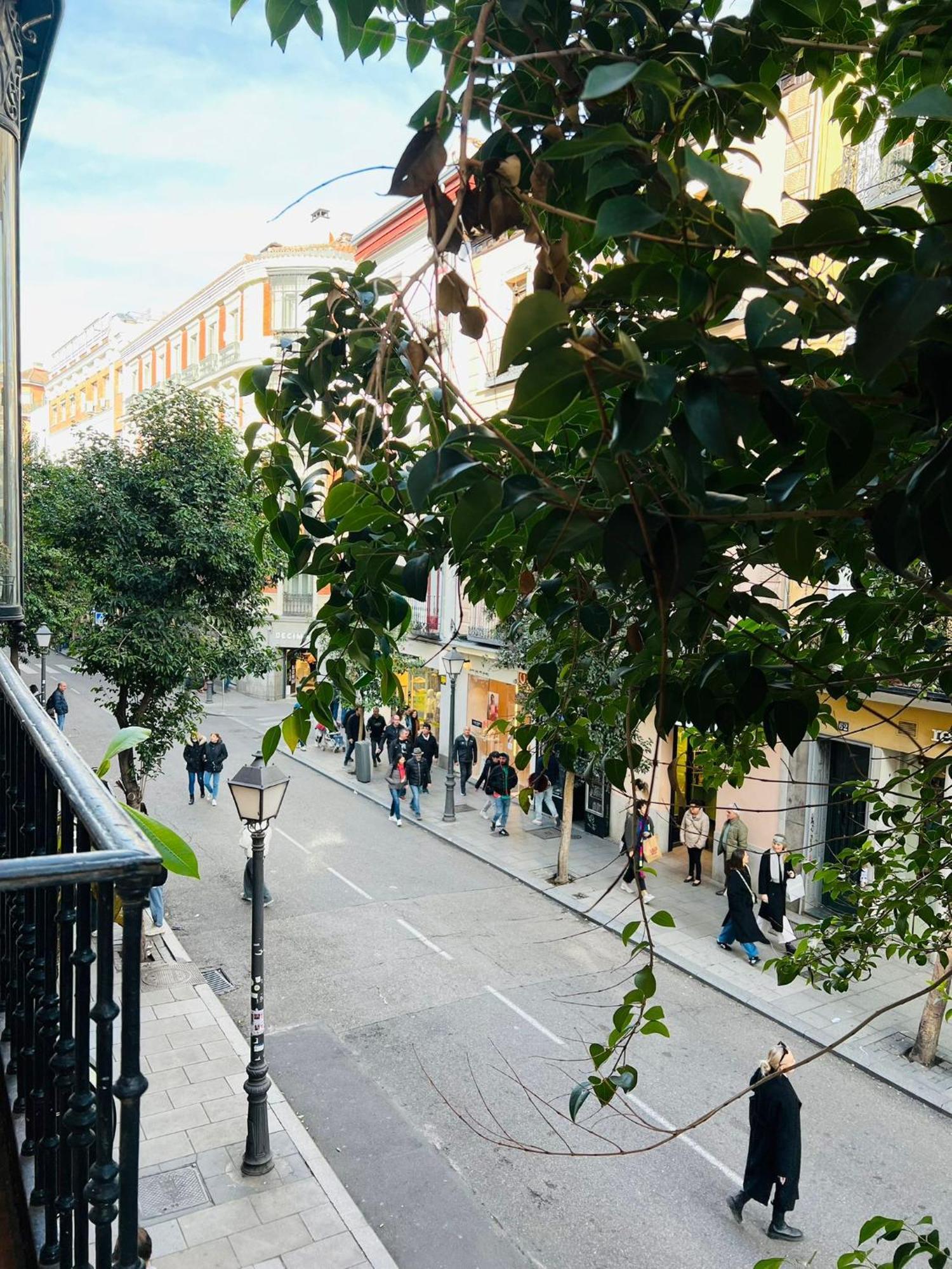 Urban Rooms Fuencarral Madrid Bagian luar foto